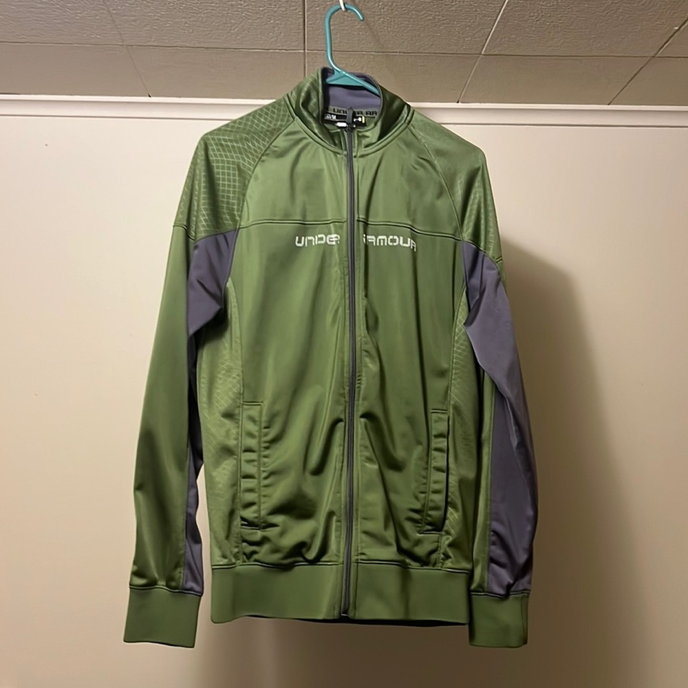 Under Armour track top size Medium